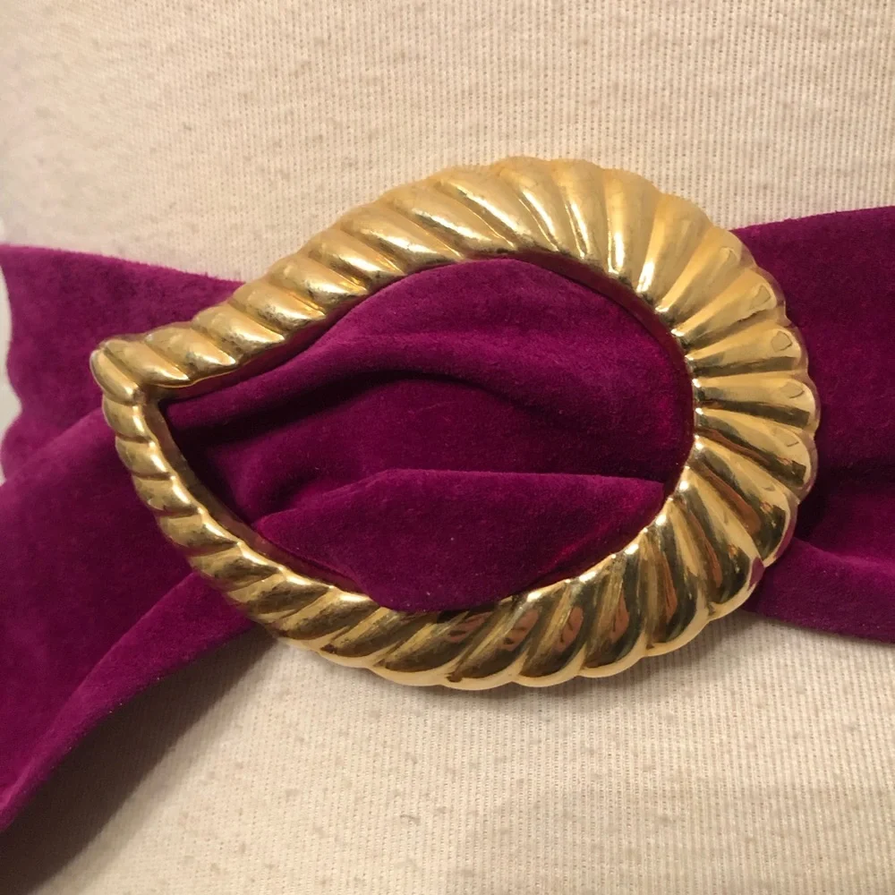 Vintage Magenta Suede Wrap Belt with Gold Oval Buckle - Picture 2 of 8
